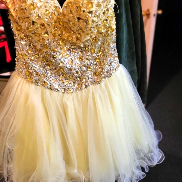 Terani Couture Yellow/Gold Prom Dress - Picture 3 of 14